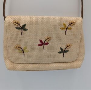 VTG Fossil Woven Straw Crossbody Bag Floral Embroidery Beaded Cottagecore Cream